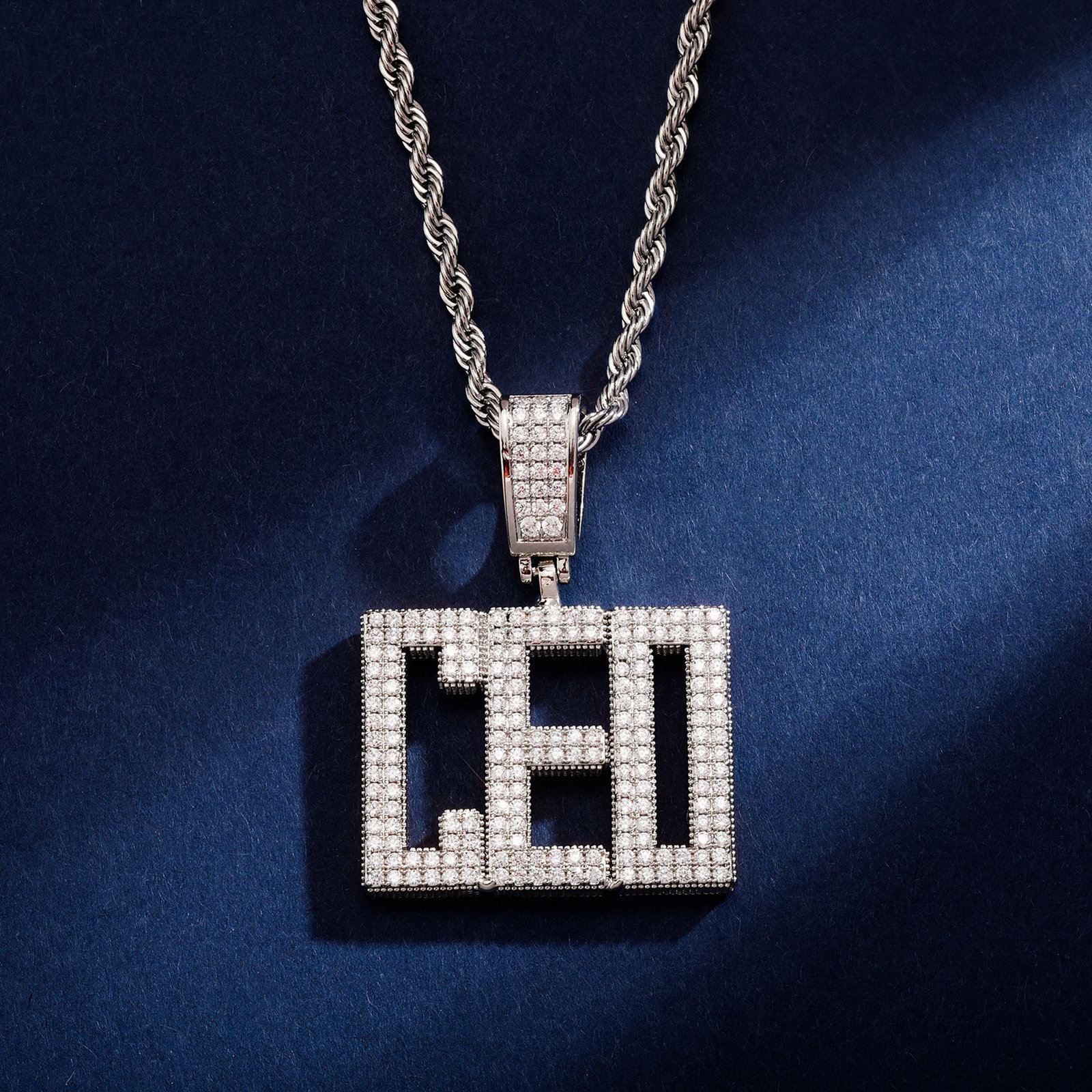 Custom Name Letters (A-Z) Fully Zircon-Studded Pendant Necklace - 图片 5